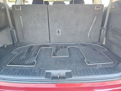 Used 2020 Toyota Highlander XLE image 16