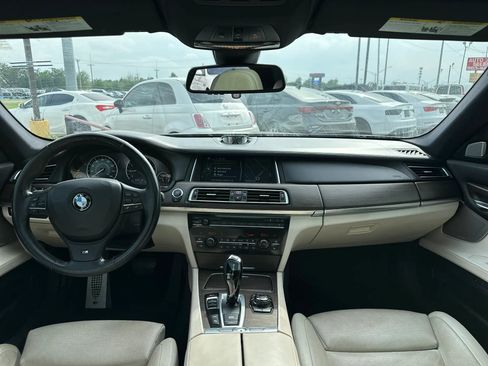 Used 2013 BMW 740i image 34