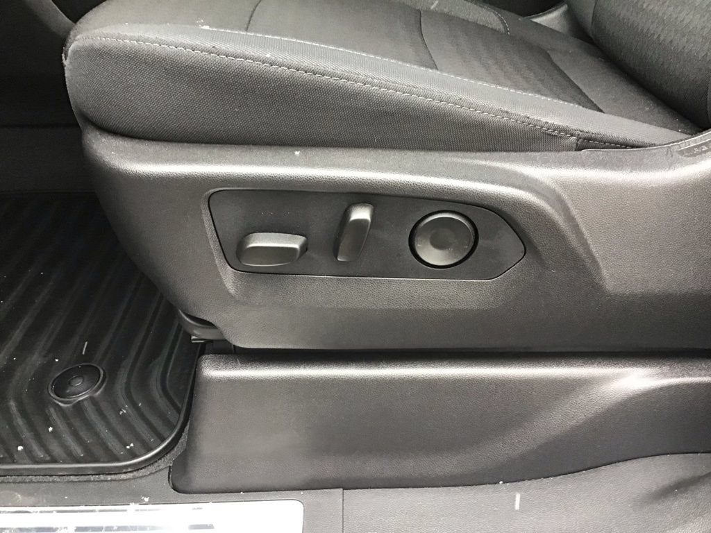 Used 2025 Chevrolet Silverado 1500 RST w/ Convenience Package II AWD/4WD image 9