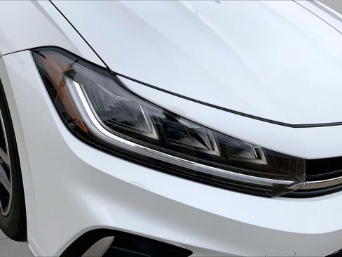 New 2026 Volkswagen Jetta SE FWD image 13