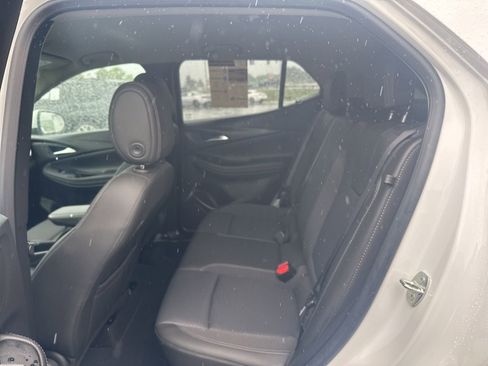 Used 2024 Buick Encore GX Preferred FWD image 14
