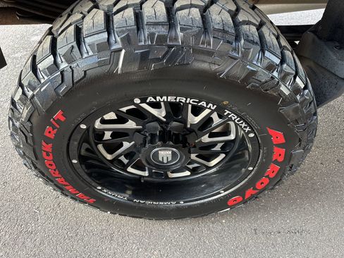 Used 2018 Chevrolet Silverado 1500 LT image 11