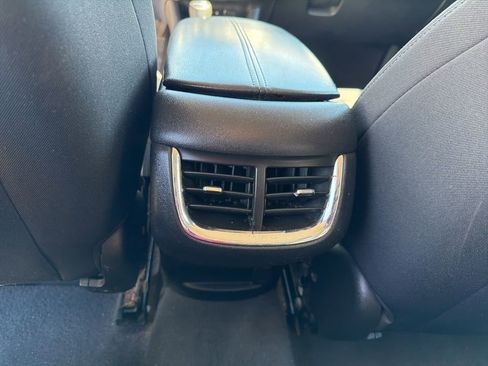 Used 2020 Chevrolet Malibu LT image 11