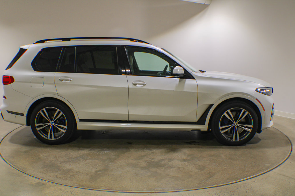 Used 2020 BMW X7 M50i w/ Dynamic Handling Package AWD/4WD image 7