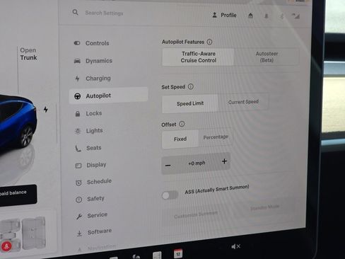 Used 2023 Tesla Model Y Long Range image 9