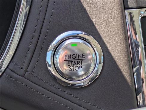 Used 2018 Lincoln Continental Black Label w/ Rear-seat Package image 13