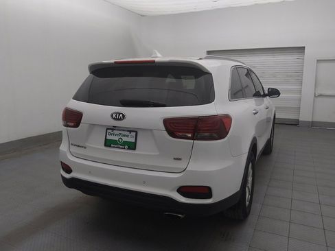 Used 2019 Kia Sorento FWD w/ LX Convenience Package image 9