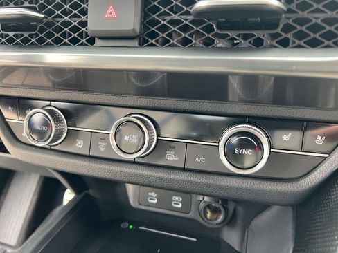 Used 2025 Acura ADX A-Spec image 16