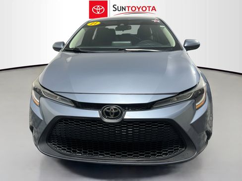Used 2021 Toyota Corolla LE image 10