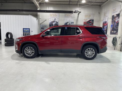 Used 2023 Chevrolet Traverse LT w/ LPO, Floor Liner Package AWD/4WD image 4