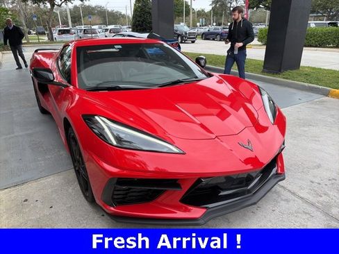 Used 2021 Chevrolet Corvette Stingray w/ Z51 Performance Package image 2