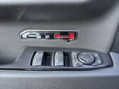 Used 2025 GMC Sierra 1500 AT4 w/ AT4 Preferred Package AWD/4WD image 13