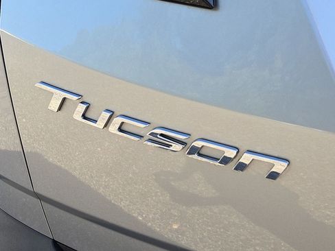 Certified 2023 Hyundai Tucson Limited AWD/4WD image 30
