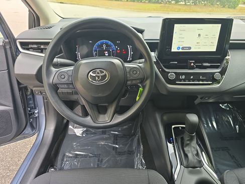 Used 2026 Toyota Corolla LE FWD image 15