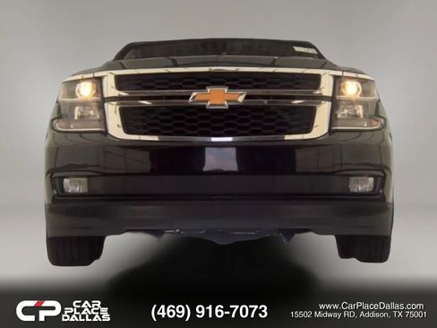 Used 2016 Chevrolet Suburban LT RWD image 3
