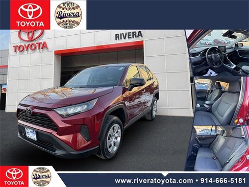 Used 2022 Toyota RAV4 LE image 1