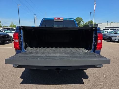 Used 2018 Chevrolet Silverado 1500 LT w/ All Star Edition AWD/4WD image 13