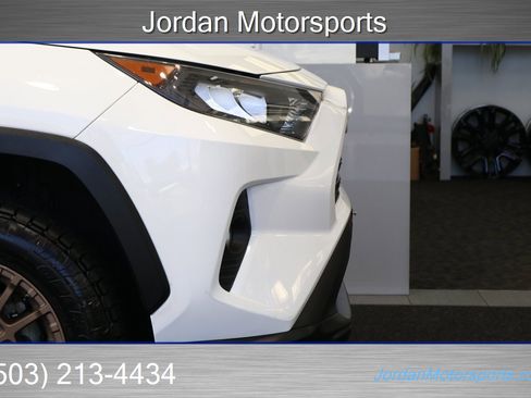 Used 2020 Toyota RAV4 LE image 62