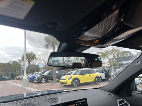 Certified 2025 BMW 330i Sedan image 27