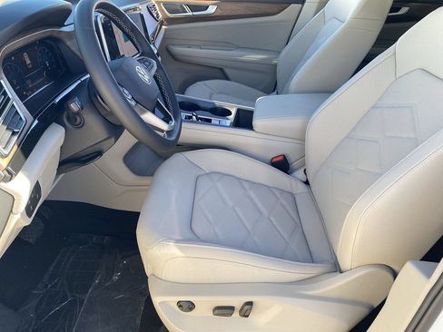 New 2026 Volkswagen Atlas SE FWD image 15