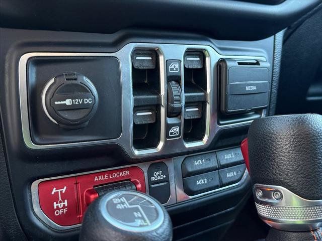 Certified 2021 Jeep Gladiator Mojave w/ LED Lighting Group AWD/4WD image 25