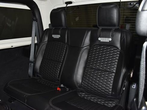 Used 2020 Jeep Wrangler Sport image 28