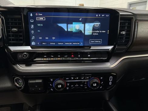 Certified 2024 Chevrolet Silverado 1500 High Country w/ Technology Package AWD/4WD image 16