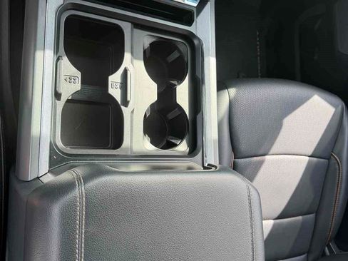 Used 2025 Ford F250 Lariat AWD/4WD image 22