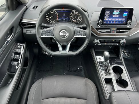 Certified 2023 Nissan Altima 2.5 SV image 15