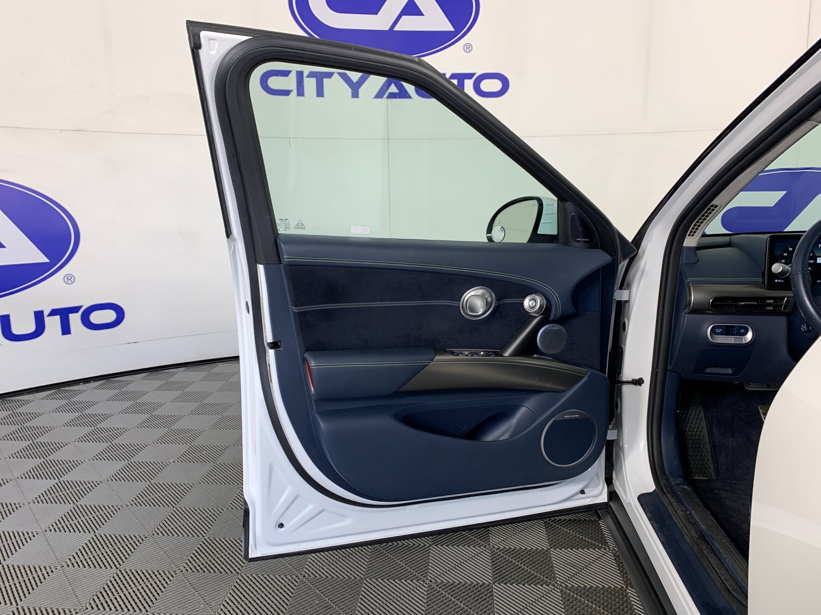 Used 2023 Genesis GV60 Performance AWD/4WD image 13