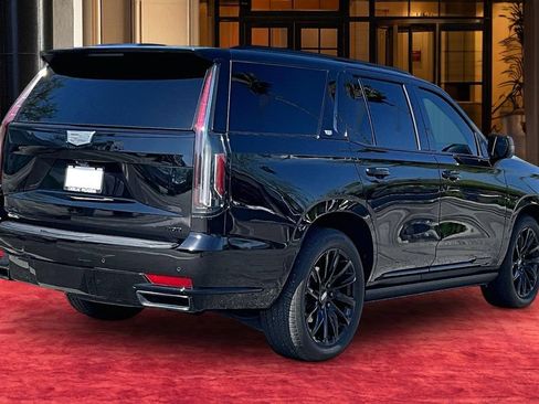 Used 2024 Cadillac Escalade Sport w/ LPO, ONYX Package AWD/4WD image 6