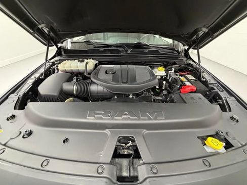 Used 2025 RAM 1500 Warlock AWD/4WD image 28