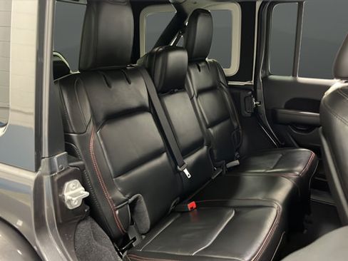 Used 2021 Jeep Wrangler Unlimited Rubicon AWD/4WD image 25