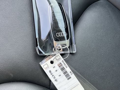 Used 2023 Audi Q7 2.0T Premium w/ Convenience Package image 38