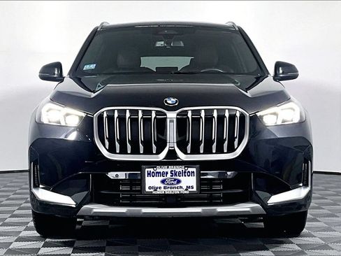Used 2025 BMW X1 xDrive28i AWD/4WD image 3