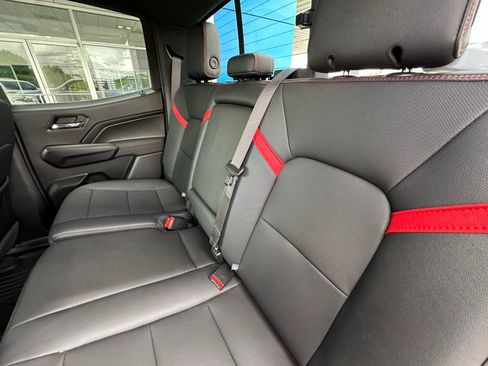 Used 2024 Chevrolet Colorado Z71 w/ Z71 Convenience Package 2 image 19