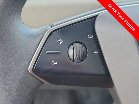 Used 2024 Tesla Cybertruck AWD Crew Cab image 5
