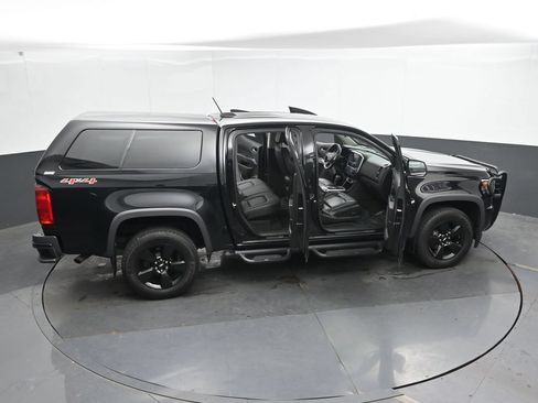 Used 2017 Chevrolet Colorado LT w/ Midnight Edition AWD/4WD image 41