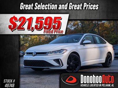 Used 2025 Volkswagen Jetta SE w/ Sunroof Package