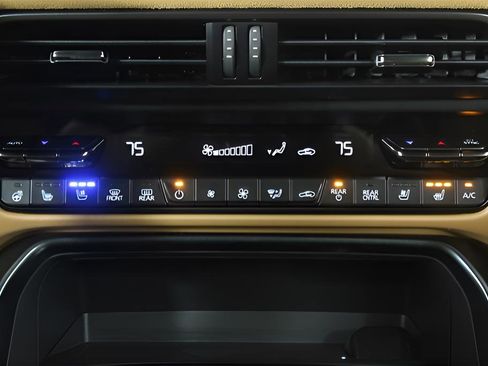 Used 2024 MAZDA CX-90 3.3 Turbo S w/ Premium Plus image 41