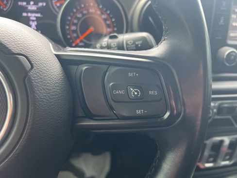 Used 2019 Jeep Wrangler Sport S image 9