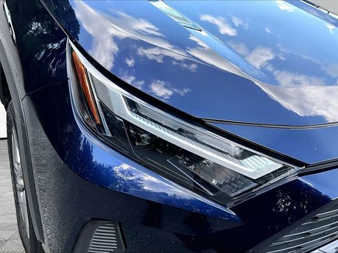 Certified 2025 Toyota RAV4 XLE AWD/4WD image 28