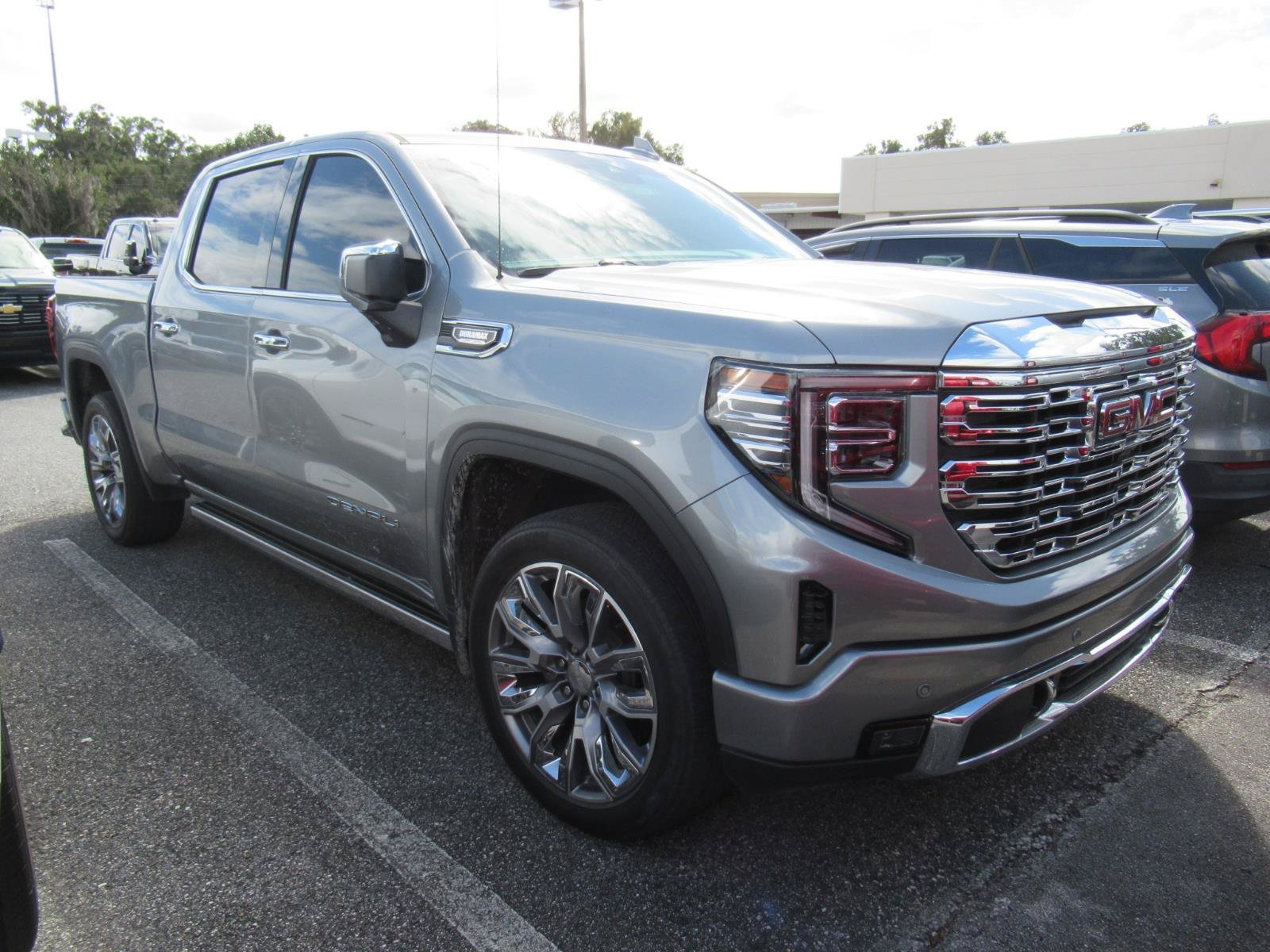 Used 2024 GMC Sierra 1500 Denali w/ Denali Reserve Package AWD/4WD image 1