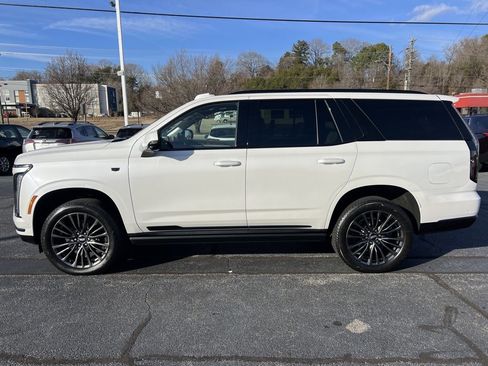 Certified 2025 Cadillac Escalade Sport Platinum image 4