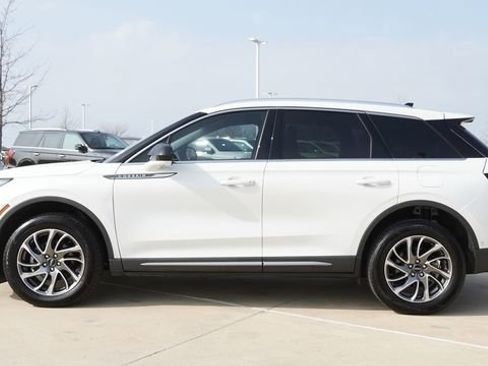 Used 2022 Lincoln Corsair AWD w/ Equipment Group 101A image 6