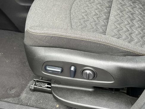 Used 2024 Chevrolet Equinox LT AWD/4WD image 27