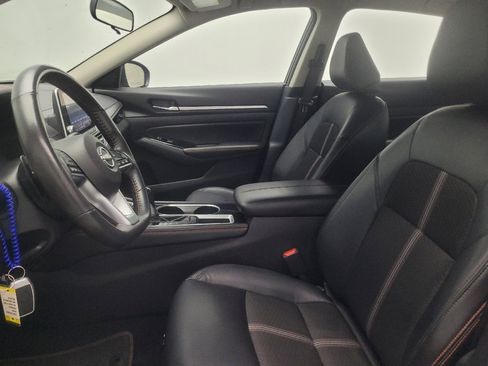 Used 2024 Nissan Altima 2.5 SR FWD image 17