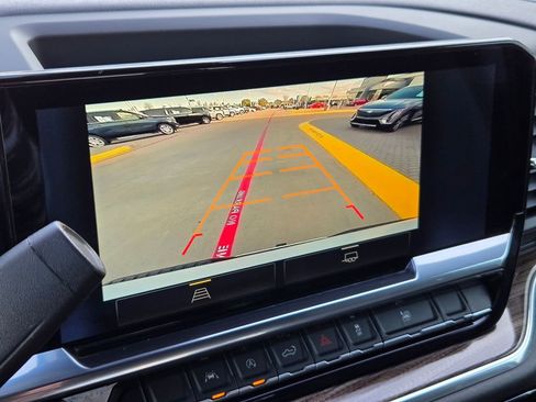 Used 2025 Chevrolet Silverado 1500 LT image 18