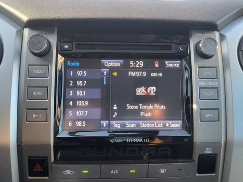 Used 2018 Toyota Tundra SR5 w/ SR5 Upgrade Package AWD/4WD image 32
