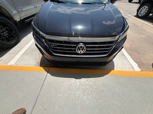 Used 2020 Volkswagen Passat 2.0T R-Line FWD image 8